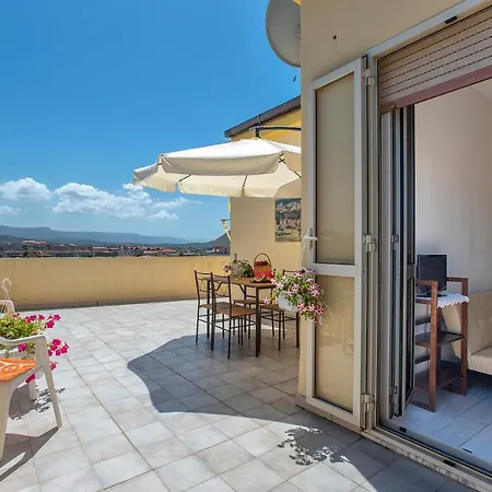 Penthouse Viwe Sixth Floor, Alghero Apartmán